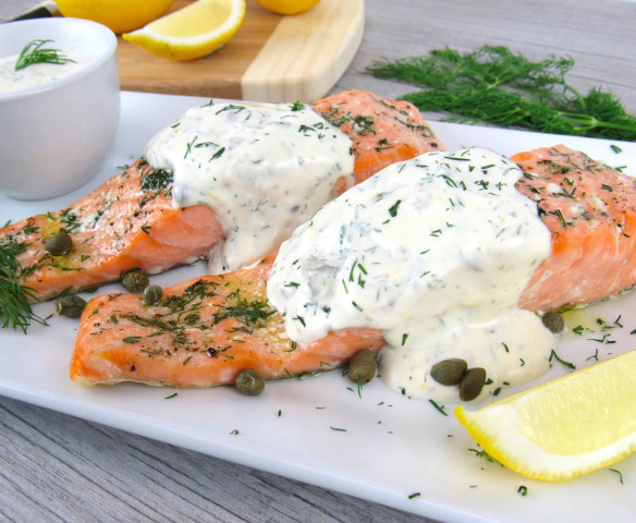 PREPARA ESTA DELICIOSA RECETA DE SALMÓN CON CREMA ÁCIDA