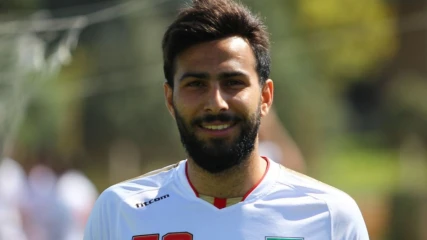 Futbolista iraní Amir Nasr-Azadani condenado a 26 años de cárcel
