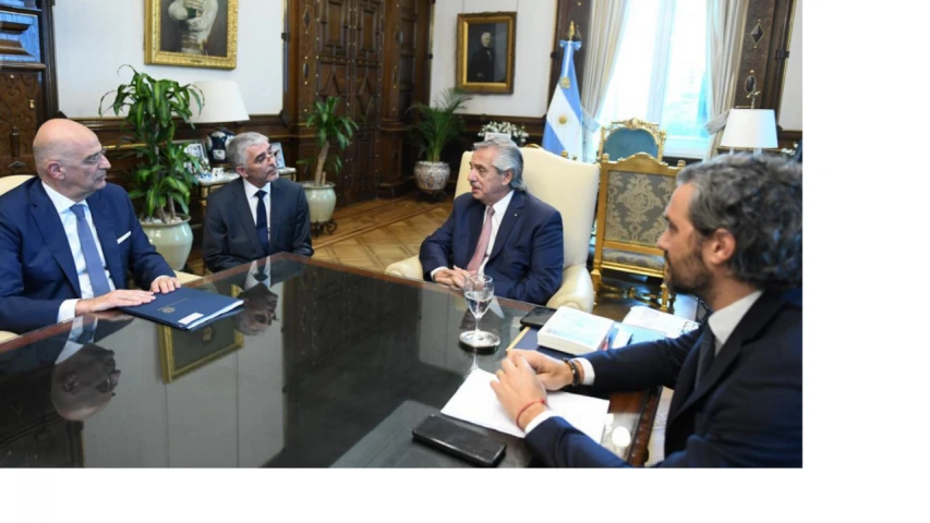 Reunión entre Alberto Fernández y el Canciller de Grecia y una agenda bilateral
