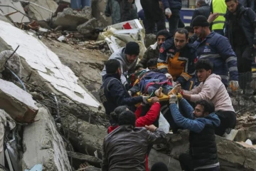 Devastadora cifra de 44.000 muertos en Turquía y Siria, podrían ser 100.000 más