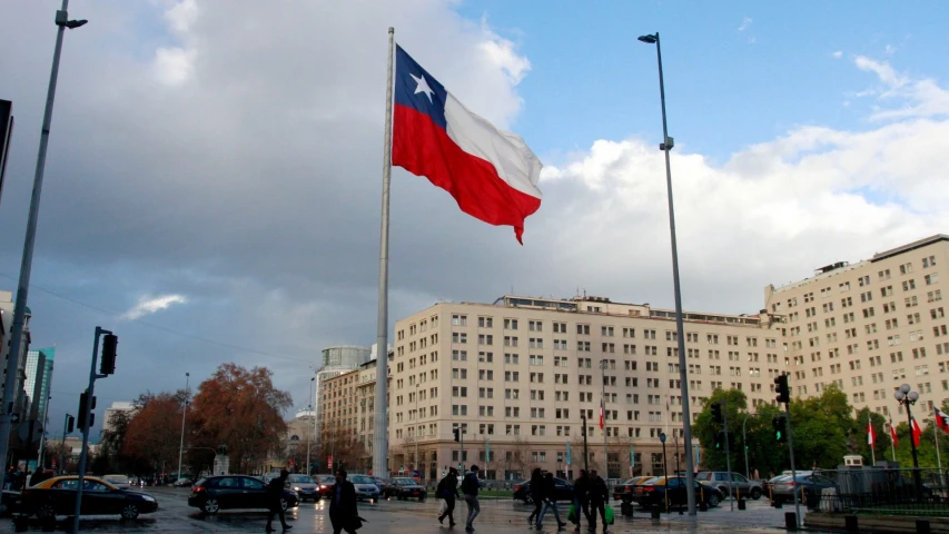 Chile vuelve a ser el país más seguro para invertir en Latinoamérica según Bloomberg