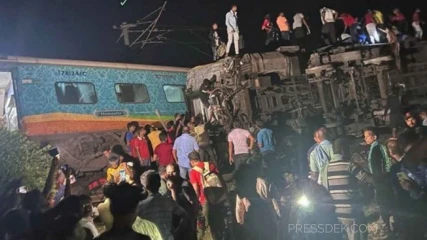Decenas de muertos y cientos de heridos en colisión de tren de pasajeros y tren de carga