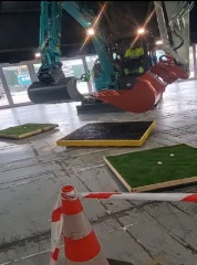 (Vídeo) Obrero escancia sidra con una excavadora