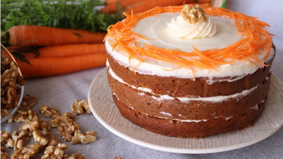 Receta de Pastel de Zanahoria con Frosting de Queso Crema: Un Postre Irresistible