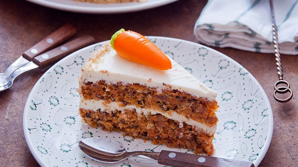 Receta de Pastel de Zanahoria con Frosting de Queso Crema: Un Postre Irresistible