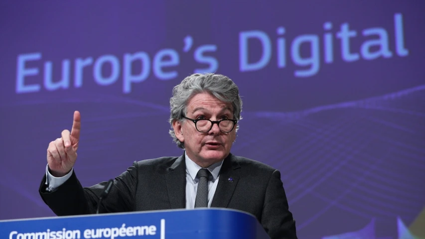 UE Aprueba la primera Ley de Inteligencia Artificial del mundo para garantizar su desarrollo
