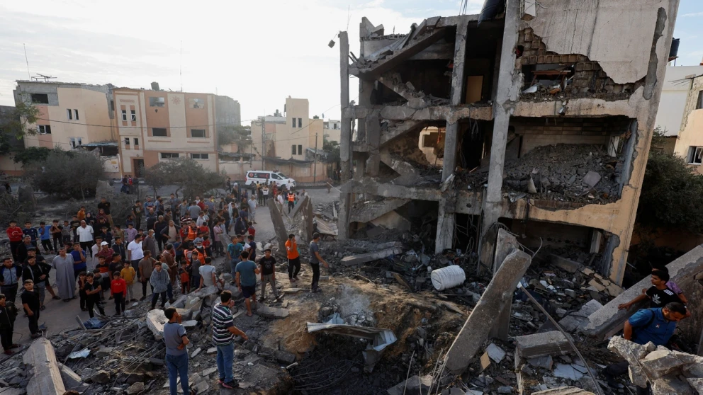 Crisis en Gaza: Acusaciones de Uso del Hambre por Israel y Suspensión de Rutas Marítimas