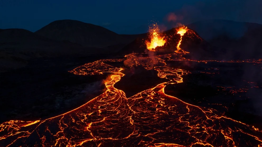 Erupción del Volcán en Grindavik: Estado de Emergencia en Islandia