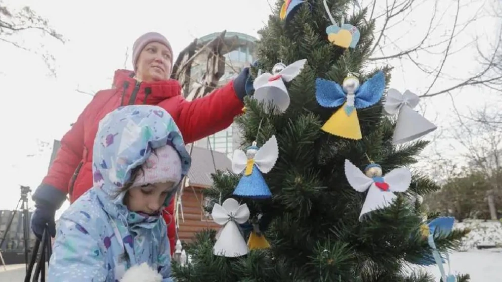 Cambio de Fecha de Navidad: Ucranianos Marcan Distancia de Tradiciones Rusas