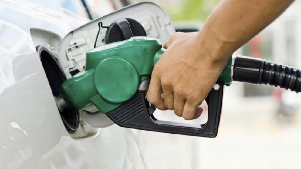 Alza de Precios de la Gasolina: Impacto Global y Respuestas ante la Crisis Energética