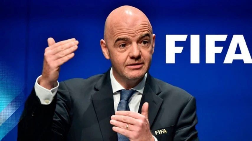 La FIFA propone que haya ''derrota automática'' para equipos que promuevan el racismo